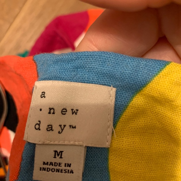 Colourful Dress - Picture 3 of 4